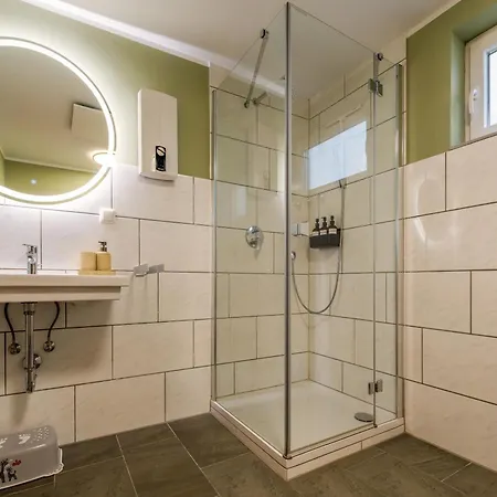 Fuer Monteure Oder Geschaeftsreisende Naehe Autobahn A1 Und A61 *