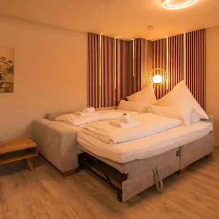 Souterrain Mit Parkplatz Naehe Phantasialand Und Koeln, Therme In Euskirchen, Eifel Erleben Apartment