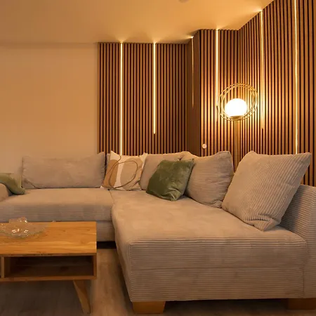 Souterrain Mit Parkplatz Naehe Phantasialand Und Koeln, Therme In Euskirchen, Eifel Erleben * Weilerswist