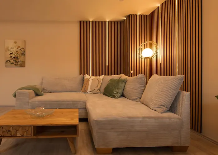 Gemuetliche Souterrain Wohnung Naehe Phantasialand Mit Parkplatz * Weilerswist