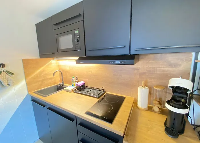 Gemuetliche Souterrain Wohnung Naehe Phantasialand Mit Parkplatz * Weilerswist