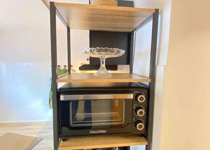 Gemuetliche Souterrain Wohnung Naehe Phantasialand Mit Parkplatz *