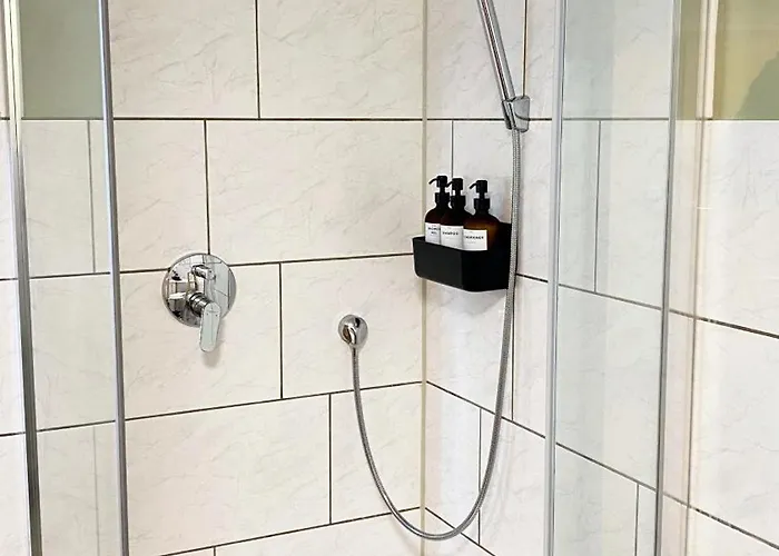 Gemuetliche Souterrain Wohnung Naehe Phantasialand Mit Parkplatz