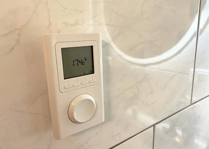 Gemuetliche Souterrain Wohnung Naehe Phantasialand Mit Parkplatz Apartament